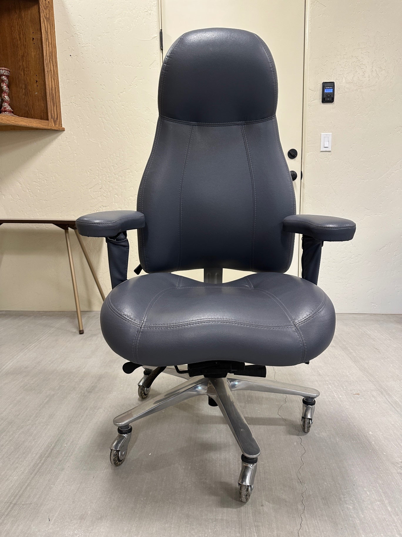 Lifeform Ultimate Executive High-Back Office Chair 51” tall x 29” wide
