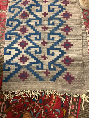 Hand-loomed Wool Kilim Rug Oaxaca, Mexico  5’ x 7’