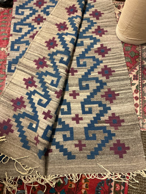 Hand-loomed Wool Kilim Rug Oaxaca, Mexico  5’ x 7’