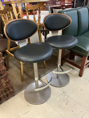 Elite Modern Vera Piston Bar Stools (pair)