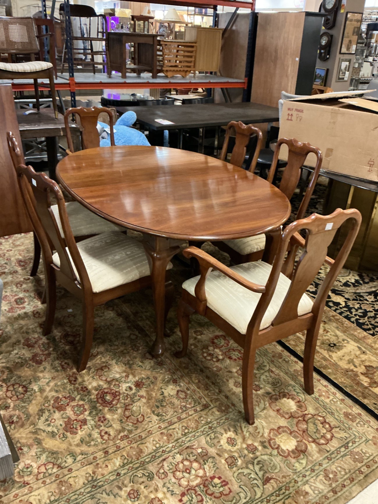 Dining Set ( table + 2 leaves+ 4 reg chairs + 2 captain chairs)