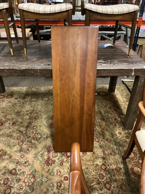 Dining Set ( table + 2 leaves+ 4 reg chairs + 2 captain chairs)