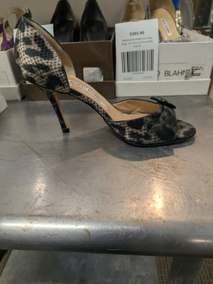 MANOLO BLAHNIK Boa Leopard D'Orsay Heels Size 40