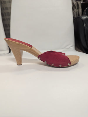 CHANEL Mules Red Wood & Suede Heels Size 40