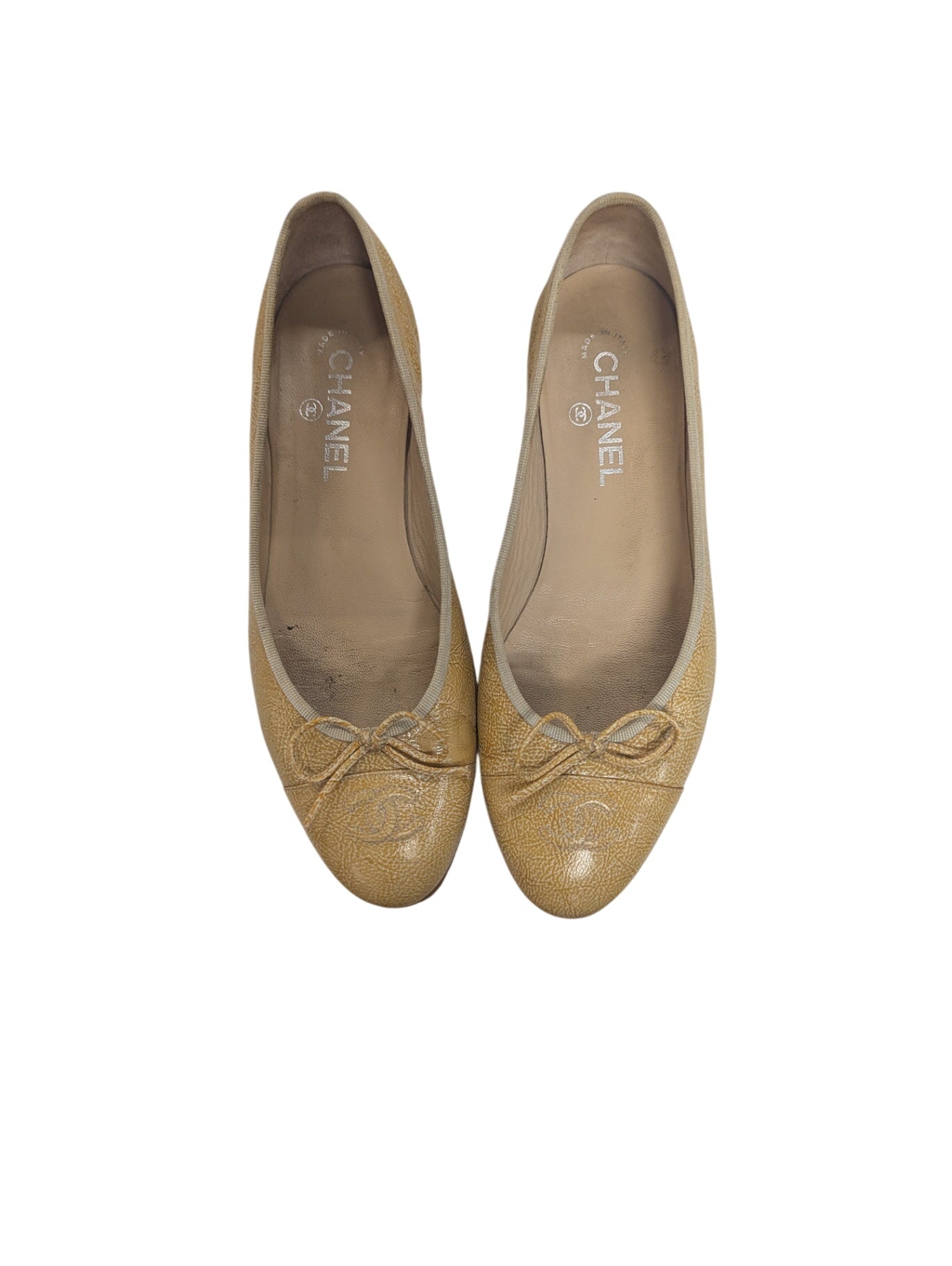 CHANEL Vintage Cambon Leather Ballet Flats in Yellow Size 39 1/2
