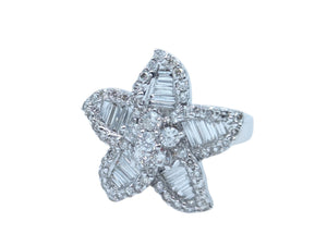 Ring 18k White Gold w/ Diamonds Variation of Cuts, Star Shaped