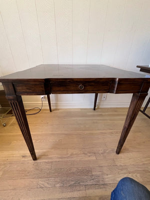 Berkey & Gay Sheraton Style Mahogany Folding Card Table. 29in x 33in x 33in