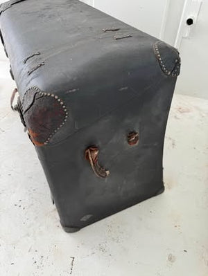 Antique  Model T Trunk  3x2x1.5’