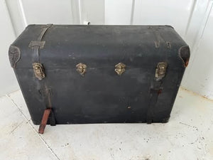 Antique  Model T Trunk  3x2x1.5’