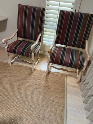 Dining Table with Chairs Table: 30 1/4in x 120 3/4 x 48in ( with two leaves)
