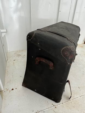 Antique  Model T Trunk  3x2x1.5’