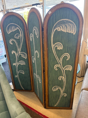 Three-Panel Blue/Green Screen – 20" x 69" Panels