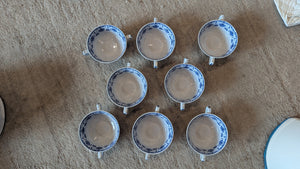 Set of 8 porcelain bowls
