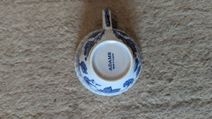 Set of 8 porcelain teacups