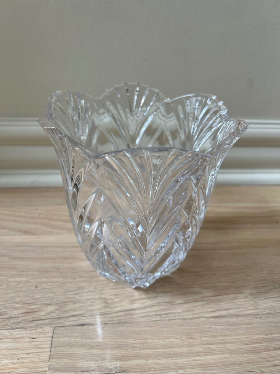 Mikasa Blossom Crystal Vase 6.5 in x 6in