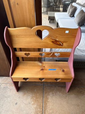 Painted Heart Bench (32x11x36)