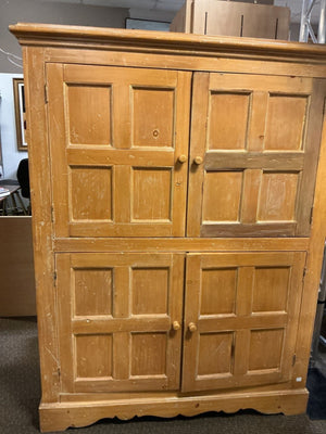 English Pine Cupboard / Housekeepers Cabinet (60x23x80)