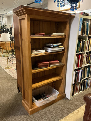 English Pine Bookcase With Moulded Cornice Top (13x36x72)