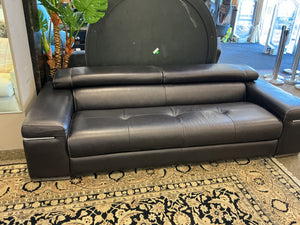 Natuzzi Italia Avana Contemporary Leather Sofa prices 95" W.