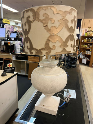 Safaveigh "Prescott" 31" Wood Table Lamp Painted White With Gold & Beige Shade