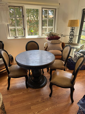 Marble Déjeuner Table with 4 matching light brown leather chairs