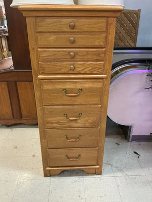 Lexington Oak Lingerie Chest 17x22x37