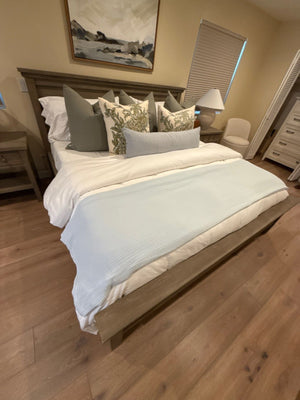 Williams Sonoma Farmhouse King Bed in Gray Wash (No Bedding)
