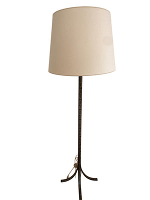 John Rosselli “Makis” Floor Lamp for Visual Comfort (Visual Comfort) — Black with Gold Greek Key Accents, 68.5