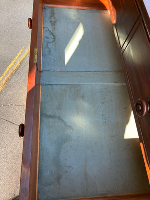 Flame Mahogany Chest of Drawers with 2-Over-3 Drawer and Turned Bun Feet 43” x 20 1/4” x 42 1/2” tall 