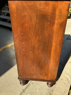 Flame Mahogany Chest of Drawers with 2-Over-3 Drawer and Turned Bun Feet 43” x 20 1/4” x 42 1/2” tall 