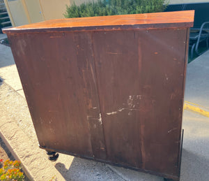 Flame Mahogany Chest of Drawers with 2-Over-3 Drawer and Turned Bun Feet 43” x 20 1/4” x 42 1/2” tall 