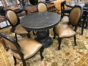 Arhaus Luca Déjeuner Dining Table +4  Leather Chairs