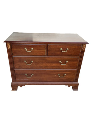 Ethan Allen Regent’s Park Cherry Chest of Drawers Dresser 44 x 33 x 20