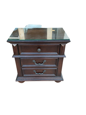 Furniture Of America Eason Traditional Nightstand 28 by by 29 x 18