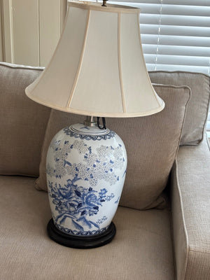 White Ginger Jar Table Lamp with Blue Chinoiserie Floral Pattern