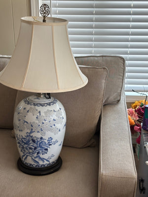 White Ginger Jar Table Lamp with Blue Chinoiserie Floral Pattern