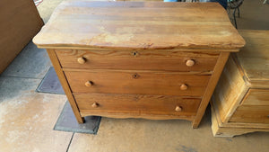 3-Drawer Pine Antique-Style Chest of Drawers with Dovetail Drawers, Wood Knobs & Scalloped Apron (38 x 29 x 18 in)