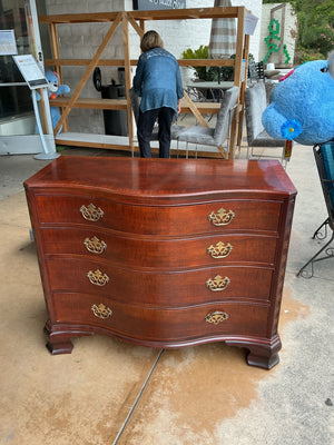 Baker Historic Charleston Chippendale Mahogany Dresser 42 x 20 x 33