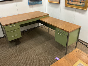 Vintage Mid-Century Modern Steel L-Shaped Tanker Desk 60x30x28