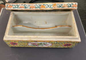 Canton famille rose porcelain brush/pen box with partitioned interior, hand-painted floral & bird medallions