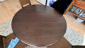 Round Oak 48" Round Pedestal Dining Table
