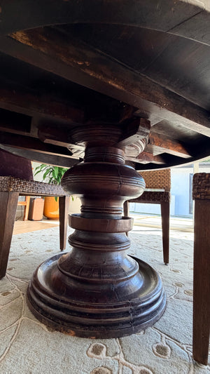 Round Oak 48" Round Pedestal Dining Table