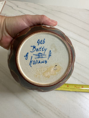 Gouda Pottery “Betty” Pattern Glazed Ceramic Decorative Bowl/Cachepot with Multicolor Geometric & Floral Motif (Early 20th Century)