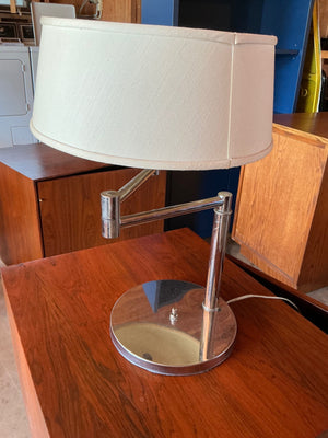 Articulating Swing-Arm Table Lamp