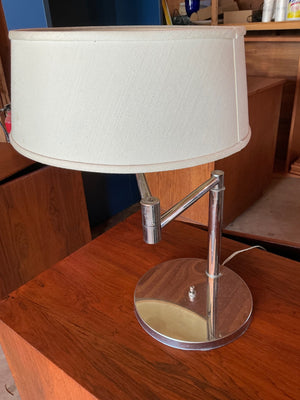 Articulating Swing-Arm Table Lamp