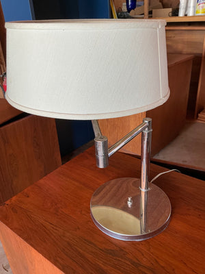 Articulating Swing-Arm Table Lamp