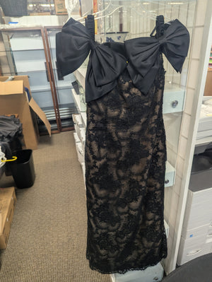 Fred Hayman Beverly Hills Black Cocktail Dress w /Bows