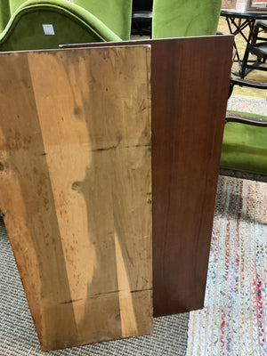 44" Round Oak Pedestal Dining Table Plus 4 Chairs & 2 Leaves 18"