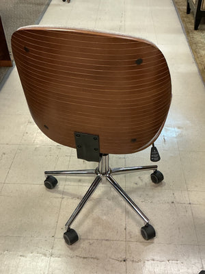 Swivel Rolling Chair