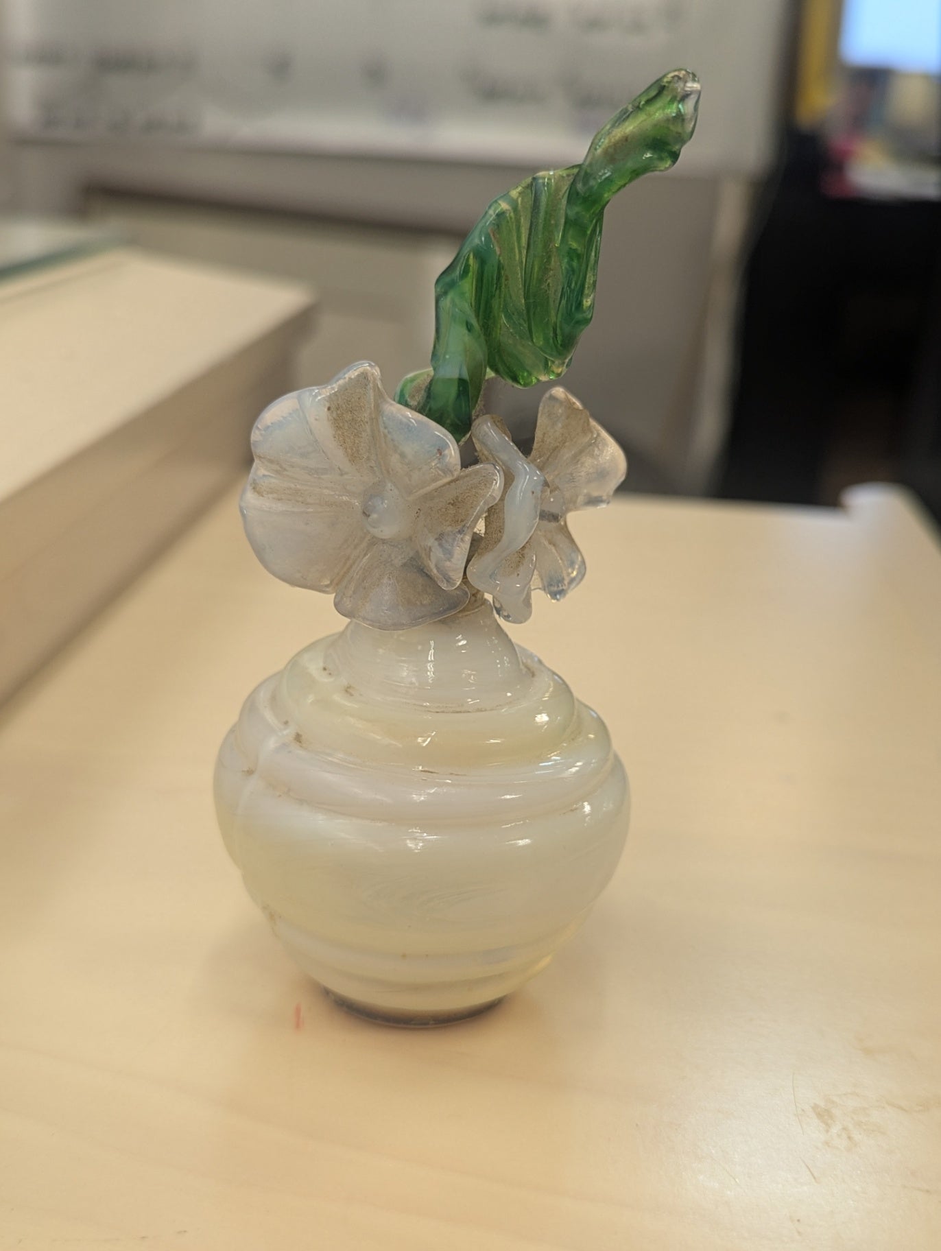Small Glass Perfume Bottle w/ Flower Shape ** Broken Lid**
